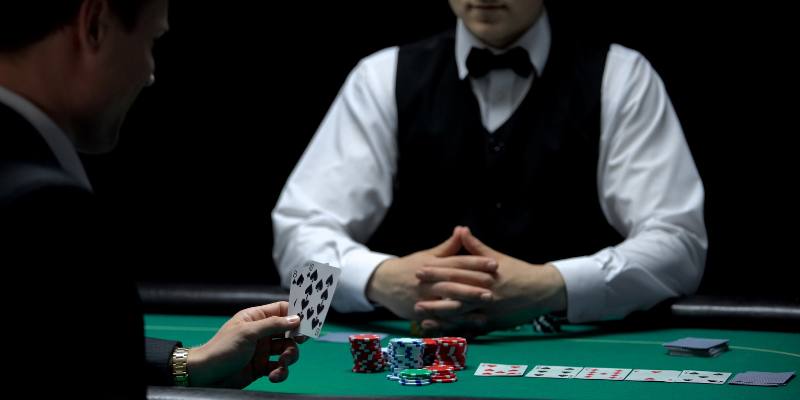 bluff-poker-la-nghe-thuat-danh-lua-doi-thu-dinh-cao