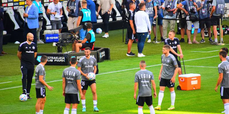 theo-doi-bong-da-98win-de-cap-nhat-keo-cuoc-chuan-nhat